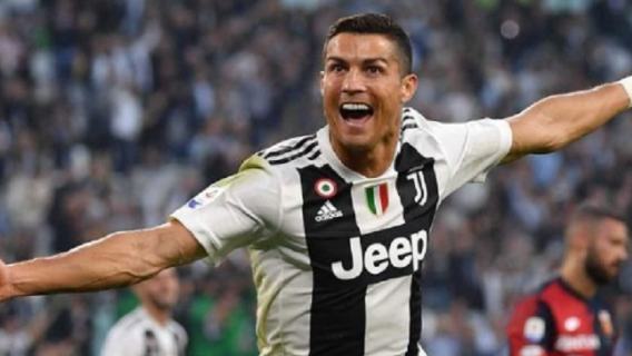 Cristiano Ronaldo wysuniętym napastnikiem