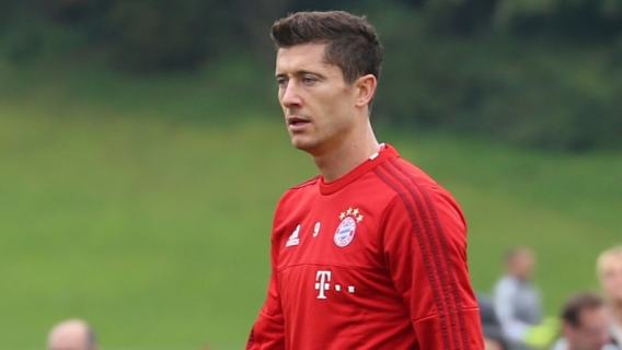 Robert Lewandowski i zmiennik