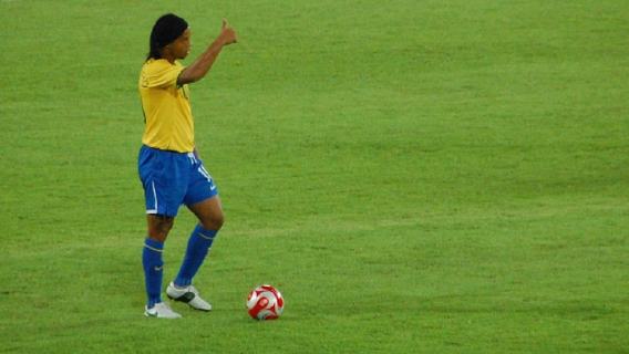Przybij piątkę Ronaldinho