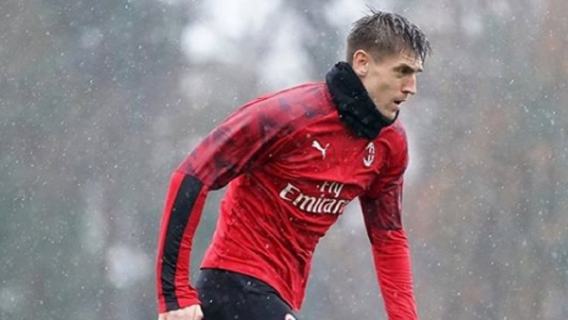 Krzysztof Piątek Milan