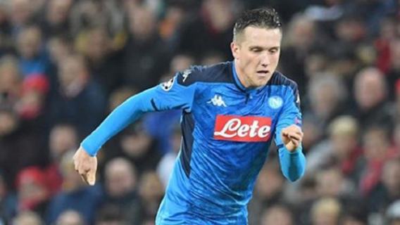 Napoli kontrakt Zieliński