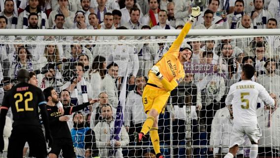 Real Madryt Courtois Bułka