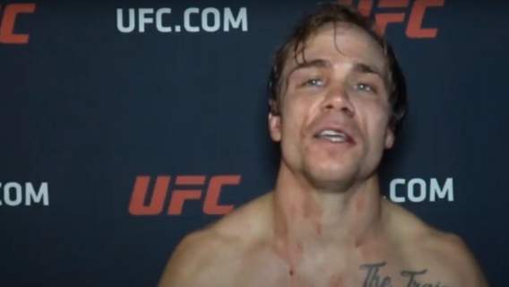UFC Dziura w glowie