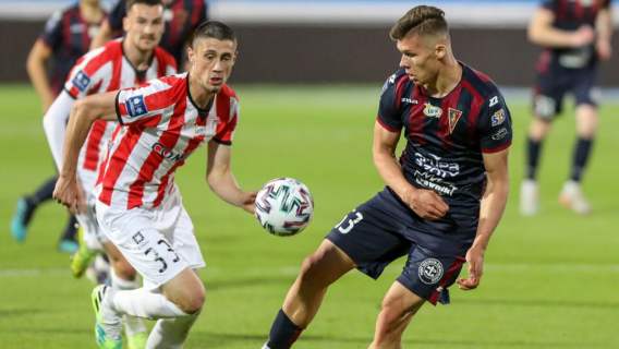 Ekstraklasa Pestka Berlusconi