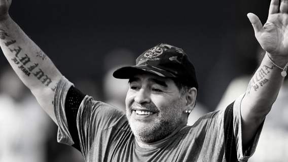 Dlaczego zmarł Diego Maradona?