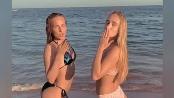 Rosyjskie pływaczki w bikini